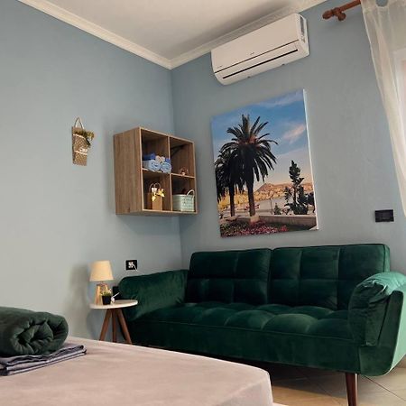 Evelin Apartment Durres Bagian luar foto